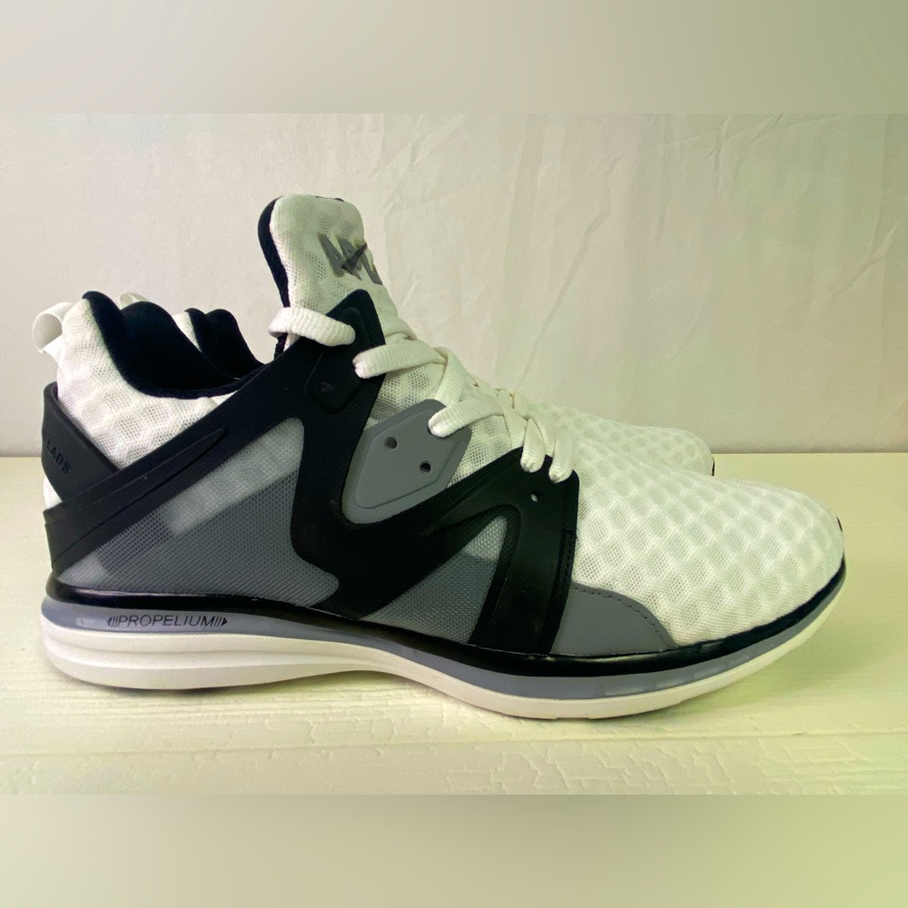 APL Ascend Men’s 11/Women’s 12.5